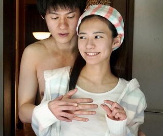 終電なくなり同僚女子社員の部屋に…浮気SEXに溺れたボクはスッピン顔を見られ恥じらう姿が可愛すぎて再び押し倒す！