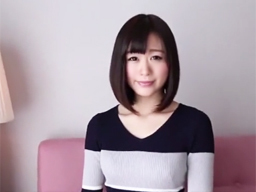 M性癖なキャンギャルお姉さんが仕事衣装でハメ撮り→硬いチンポに悶絶！