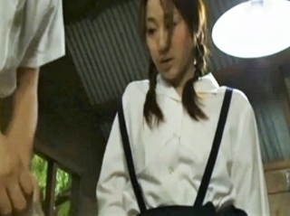 〔ﾍﾝﾘｰ塚本〕新しい父親に男を感じてしまう娘 こんな連れ子に誘われたら理性が崩壊してしまう