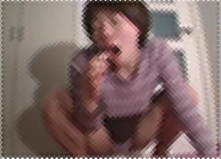 【ゲップ嘔吐】ねばねば吐瀉物を使ってオナニーし始める変態人妻