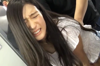 〈レイプドキュメント〉美顔が嫌悪で歪む顔が男たちの嗜虐性に火をつけたのか！朝から満員電車で痴漢！ケツ射！（震