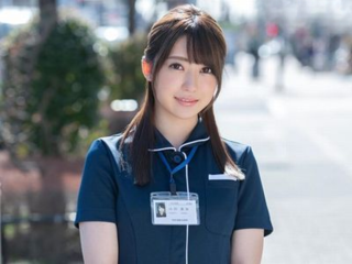 絶倫男性のお悩み相談企画で美女看護師が手マンされエロエロ潮吹き⁉敏感ボディのお姉さんがナース服着衣セックス！