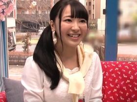 ナンパされたホロ酔い女子大生が報酬に目がくらみマジックミラー号で男友達とローション素股ゲームに挑戦！