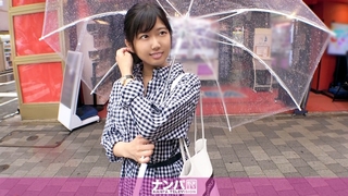 マジ軟派、初撮。1502 雨の秋葉原で自ら傘を壊してみた！心配して声をかけてくれた優しさ溢れる京都弁美少女！独り身の寂しさに付け込んで詰め寄ると…？普段は穏やかだけど、気持ち良くなると大きな声になっちゃうのが愛くるしい♪