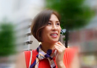 人妻ナンパ「え、え、本気？♥」スレンダー巨乳おっぱいの素人美魔女・美熟女おばさんを口説いてデカチンはめて中出しｗ