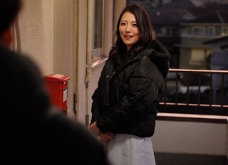 【人妻熟女】今から寝取られる事を妄想しながらオナってシゴき祈願する奥様