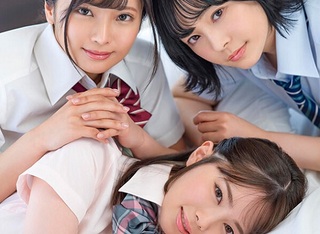 【女子校生ハーレム】ずっと最後まで密着しロリコン教員の溜まったザーメン奪い取る10代娘