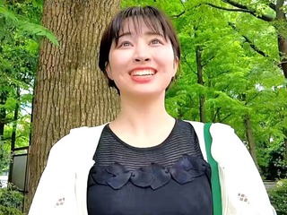 ［企画］人妻ナンパ‼『もしかしてモデルとかしてました❓️』ファーストクラスの美人奥さま（28）を口説いて即ホテイン❤