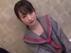 ウブな10代制服女子をお悩み相談と称してナンパ！モテナイくんが暴走して無断で中出し！