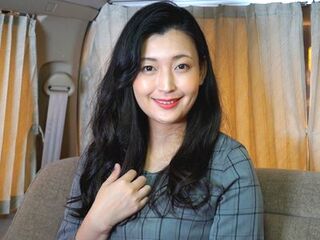 【人妻ナンパ】真面目そうな30代熟女奥さんを巧みに脱がしてハメるエロ企画‼見た目に反して夫を裏切り不倫SEXし膣内射精‼