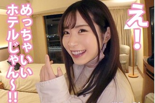 愛嬌たっぷりの２０歳ＪＤが彼氏とイチャラブデート♡ホテルＩＮして性欲むき出しにチンポを咥えたら騎乗位ＳＥＸで腰を振りまくる