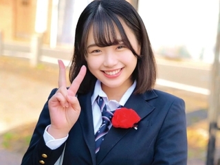 〈美少女〉激かわ微乳娘のまいなちゃんを種付けナンパ！ワレメで肉棒を擦り刺激してくれたロリ娘にガチパコしてる