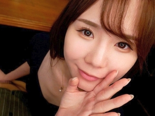 《miru》小悪魔過ぎる美女が隠語囁きながら美乳を吸わせてねっとりフェラ♬♬勃起乳首を吸わせたら騎乗位グラインドして抜きまくる