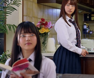 【女子校生姉】素晴らしい神乳揺さぶりながら弟の肉棒上で踊り狂う美少女
