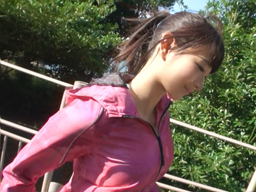 普段からジョギングで鍛えるだけあって激しい腰振りが得意な素人美女
