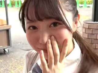 素人企画でアイドル級ロリ美少女JKがえちえちSEX！パイパンまんこ四つん這いバック中出しックス！