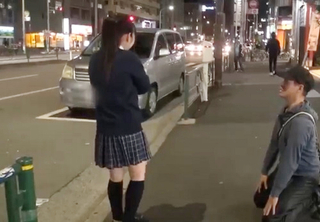 素人ナンパ「ひぃ♥生気持ちぃ♥」ポニーテール、ムチムチ美乳おっぱいのロリ可愛い清純美少女を口説いて中出しSEX！ｗ