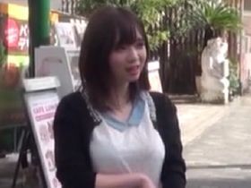 モテない男性のお悩み相談と称してナンパした巨乳娘にオナニーを見せつけて素股に持ち込みゴム無し本番！