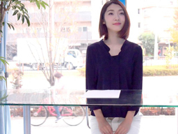 マジックミラー号 アナウンサー志望の高学歴女子大生限定！「女子アナになるための特訓しませんか？」原稿を読んでる最中にイタズラされても、ハメられても、イキそうになっても何があってもカメラ目線！！