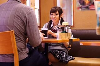美少女JK(橋本ありな)が中年男性とデートを楽しみホテルで着衣セックス