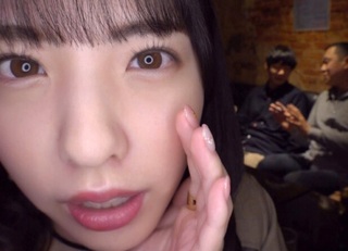 【美少女逆ナンパ】避妊しないエッチをねだり喘ぎ散らして大量ザーメン注入される美乳娘
