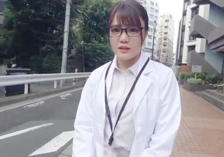 素人ナンパ「い、今？♥」真面目・堅物な理系女子を連れ込むと、むっつりスケベな巨乳おっぱい美女が中出しSEXされちゃうｗ