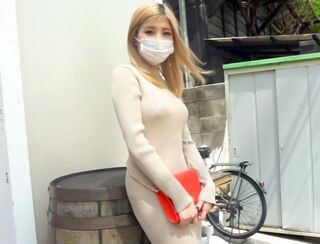 性欲ヤバすぎなＦカップ巨乳のビッチ金髪ギャル♡強欲マンコをじっとり疼かせて四つん這いフェラから即ハメＳＥＸでイキまくる