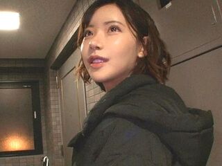 美少女女優が童貞素人男性の自宅訪問⁉刺激強過ぎ凄テクでエロお姉さんが初体験してくれるファン感激のエロ企画【深田えいみ】