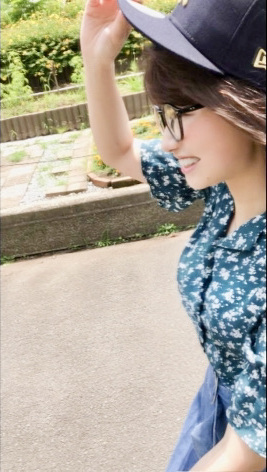 個人撮影：小動物のような可愛らしいルックスの彼女が激しく悶える!!24歳イラストレータ個撮ハメ撮り姦w