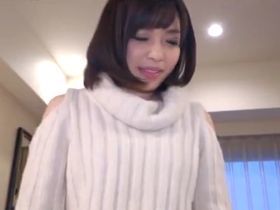 浮気がテーマのアンケートと偽りナンパした女子大生を成り行きで素股へと持ち込み中出しフィニッシュ！