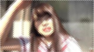 女子校生コスプレのお姉さんが102gのうんこを捻り出す動画。この娘はおっぱいが良いんだよなぁ･･･