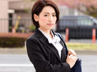 〈MM号〉ずっと好きだった美人な先生のマンコに肉棒貫通！ヤらしく腰をくねらせる姿も堪能できてきもちよくイク
