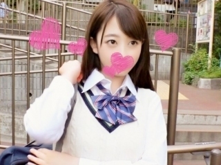 〖中出し〗めっちゃピュアな制服娘が言葉巧みに… 足コキがエロすぎる～