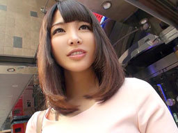 「もう5年くらい彼氏いないです」秋葉原で見つけた清楚なメイドカフェ店員とハメ撮り