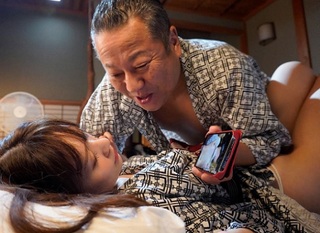 【バックNTR】出張先の旅館で発情させられ嫌々咥えて鬼突き免れない美女