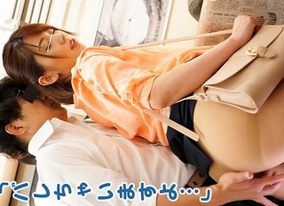 【人妻巨尻】知らない男を電車で痴女りまくって興奮させ便所で不倫ファックしちゃう美乳妻