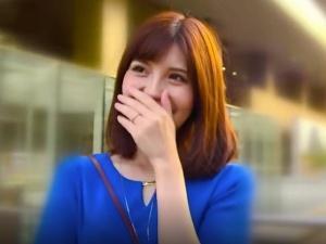 「結婚ですか？シテます♡」誰もが振り返るガチ美女降臨！綺麗な顔してベッドではうるさいほど他人棒に絶叫する！
