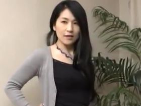 アンケートと称してナンパした人妻を電マの刺激でエロモードにさせて中出し！