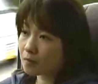 『ヘンリー塚本作品』「娘が外で待ってるわ。早く済ませましょう」離婚した人妻は義兄とラブホでヤリ、その後草むらでも…