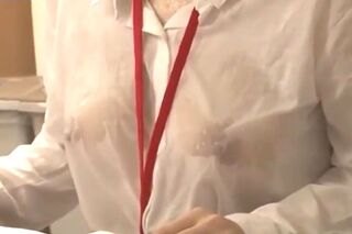 女子社員の汗だくノーブラ乳透けに欲情して我慢出来ずに触ってオフィスセックス 小坂みすず