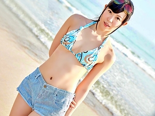 【MM号×NTR】海で見つけたカップル彼女をマッサージと騙してNTR！快感過ぎて彼氏も未経験の生ハメ！