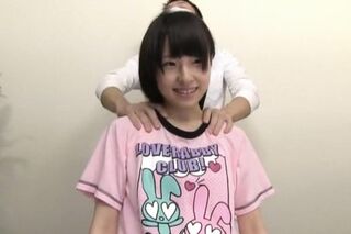 発育途中のロリ少女がマッサージで未成熟マンコを肉棒施術される 土屋あさみ