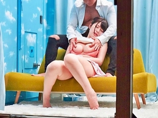 巨大なオッパイからエロがムンムン出ているＪＤを逆転Ｍミラー号へ連れて来て珍珍を刺したんだけど……