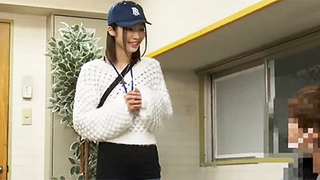 健気に頑張るスタッフさんがプロデューサーに食い物にされちゃう‥