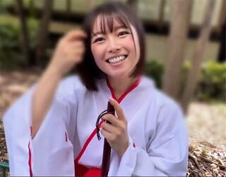 【宮沢ちはる】【神に仕える巫女の性なるマンコに生チン&精液奉納♪】雑誌の企画と称し密着取材→知れば知るほど心も身体も癒着イチャラブ発展！！突かれる度うねりながら本気イキッ！高まる感情と快感に中出し懇願！！透け透け巫女コスに着替えたっぷりオイル塗布…！性感刺激&ハードピストンに涙浮かべガチ絶頂→追撃膣内射精！！【あまちゅあハメREC＃ちあき＃巫女】
