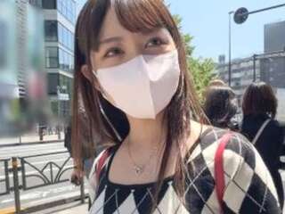 素人企画でロリ美人がえちえちSEX！服屋の更衣室で痴女りド変態フェラ！グラインドえちっくす！