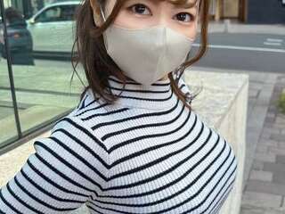 素人企画でアヘ笑顔こぼれる人妻がえちえちSEX！ヘドバンSMフェラ！鏡の前でぱんぱん立ちバック！