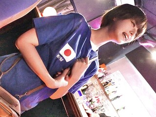 ［鬼畜］サッカー観戦輪姦‼『やめてよぉ❗』代表戦の日でノリノリのサポーター女子を酔わせて犯す❤