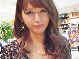 神スレンダーな肉体の変態奥様が久しぶりに体験する激しいセックスにビクビク痙攣イキ