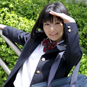 広崎遼子